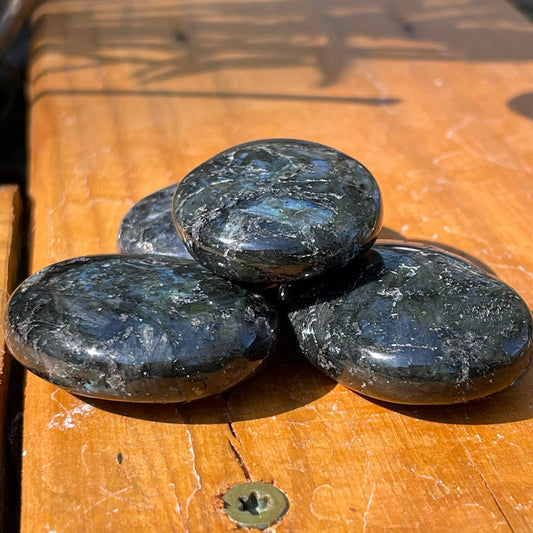 Exploring the Power of Larvikite: A Protective and Grounding Stone - Healing Stone Beings