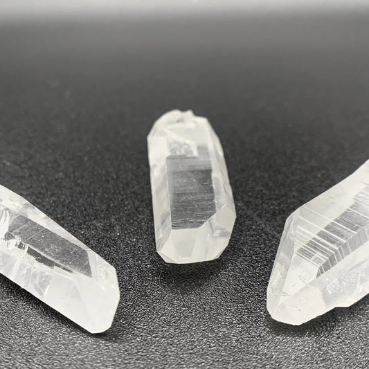 Harnessing the Power of Quartz: Amplify Your Energy and Clarity - Healing Stone Beings